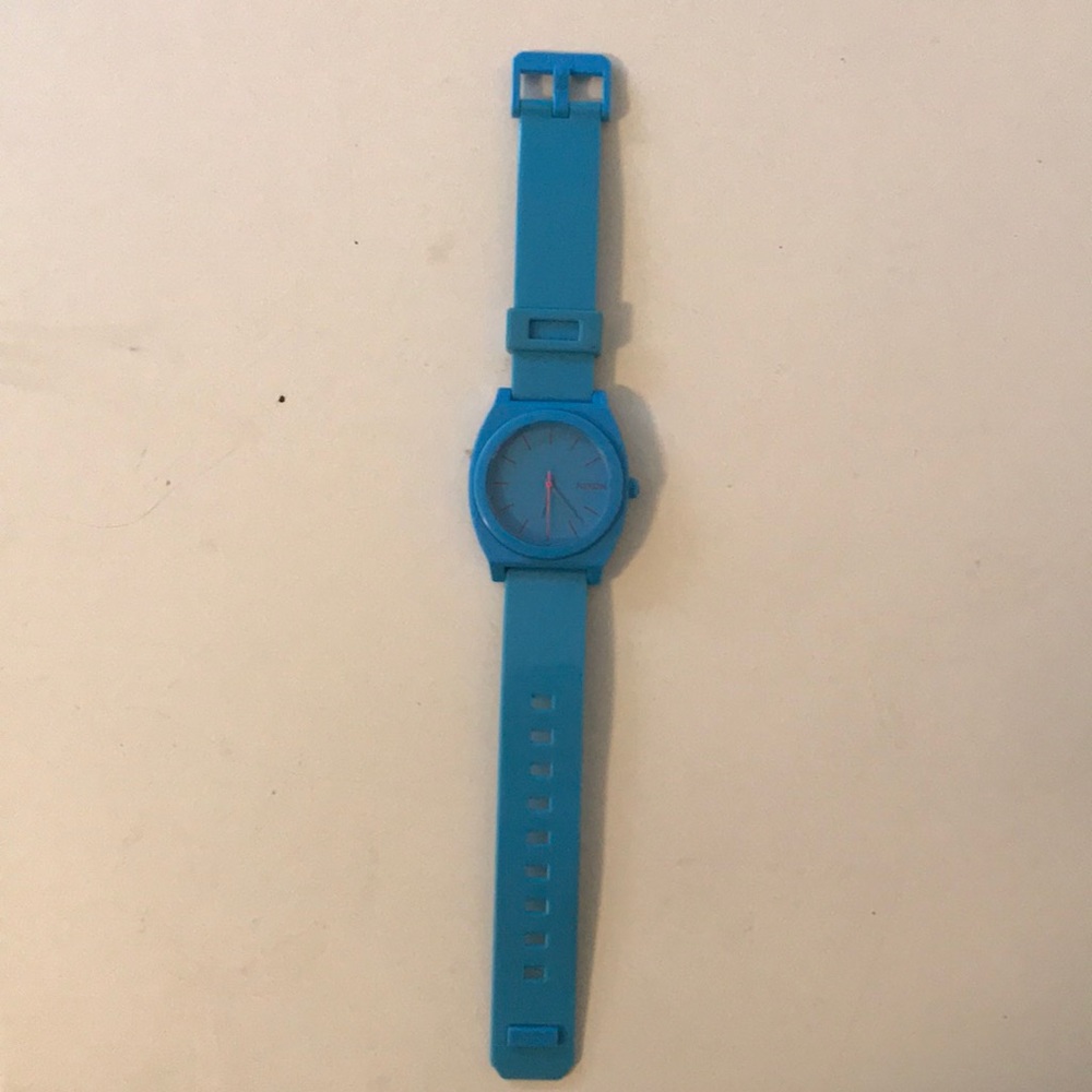 Blue silicone Nixon “Time Teller”